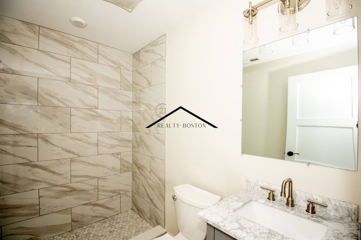Apartment for rent at 348 Chelsea #3, East Boston, MA 02128