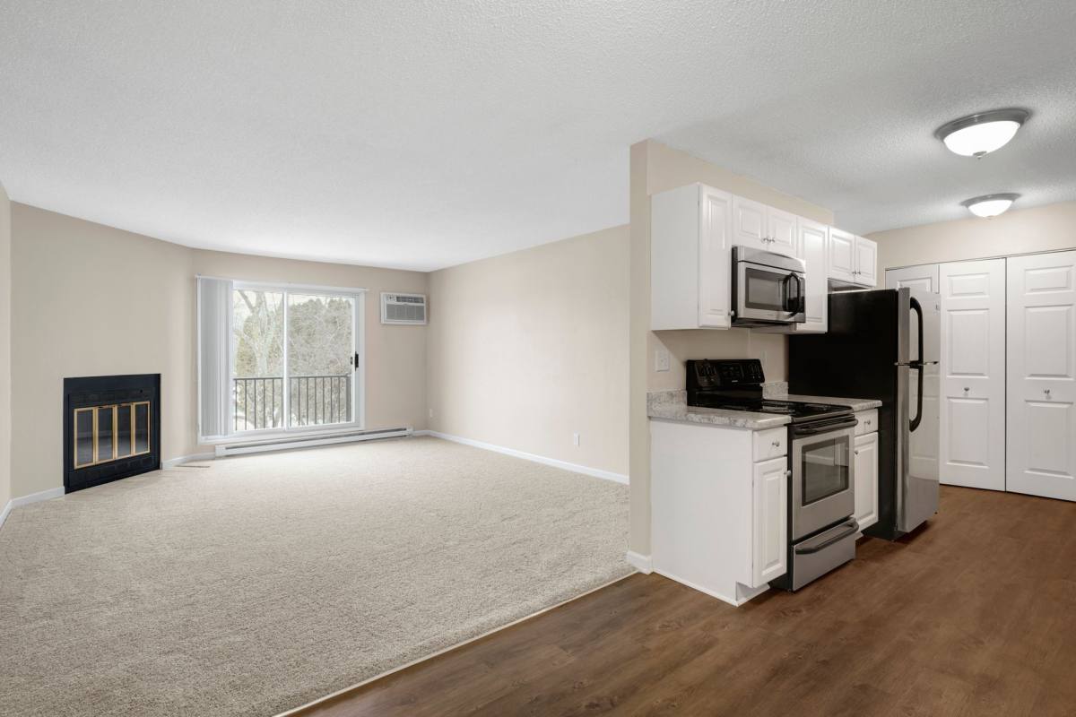 Apartment for rent at 16516 Franklin Trail SE, Prior Lake, MN 55372