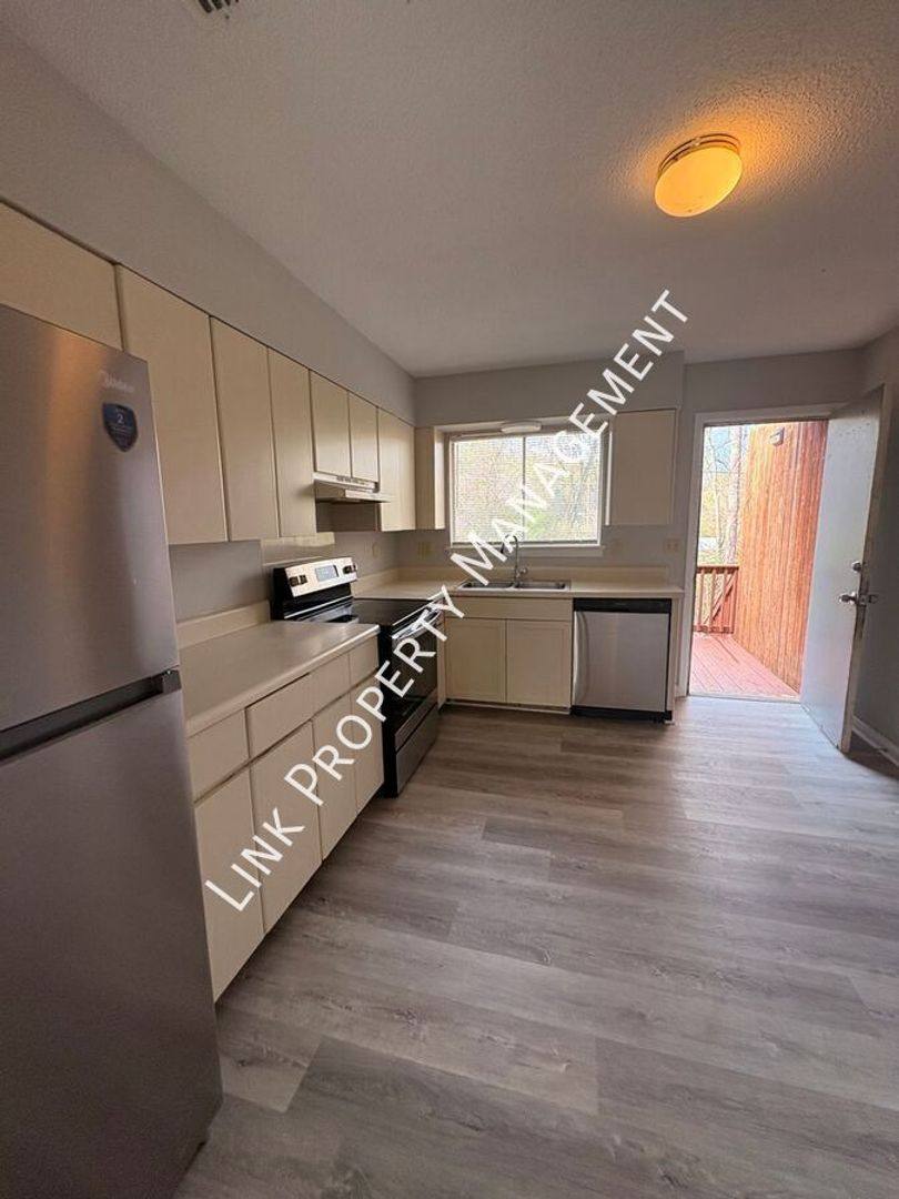 Apartment for rent at 3403 3405 Gail Dr, Chattanooga, TN 37412