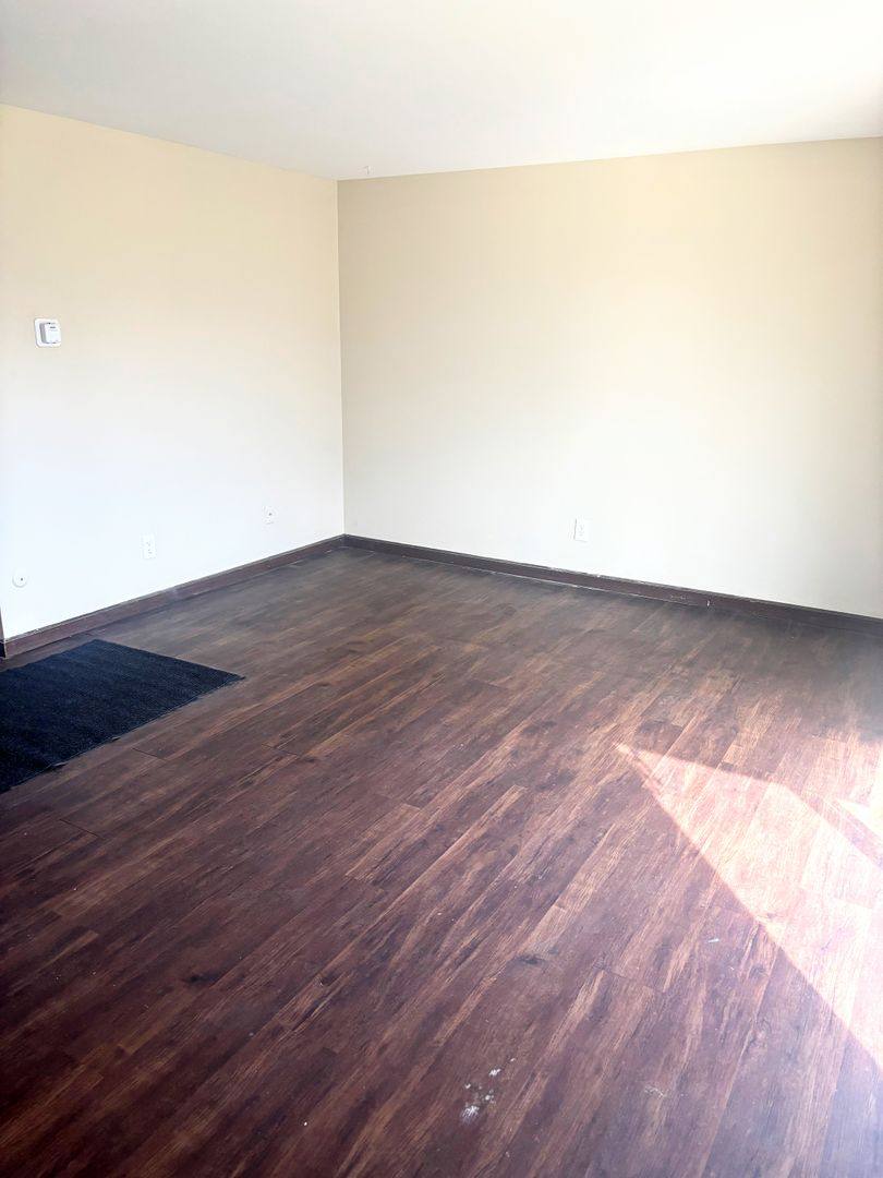 Apartment for rent at 364 Robert Dr, North Tonawanda, NY 14120