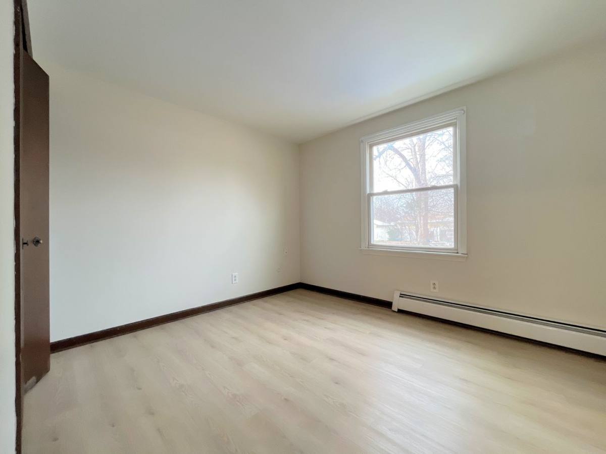 Apartment for rent at 364 Robert Dr, North Tonawanda, NY 14120