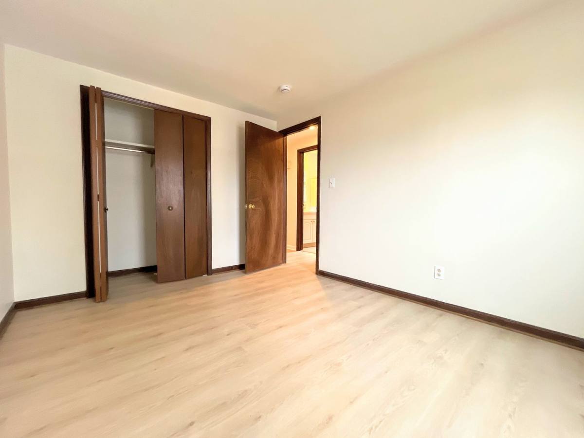 Apartment for rent at 364 Robert Dr, North Tonawanda, NY 14120
