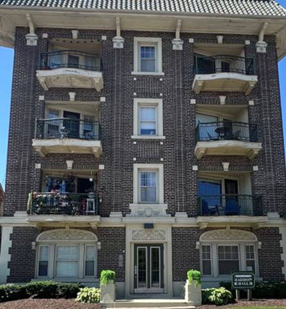 Apartment for rent at 12231 Clifton Blvd, Lakewood, OH 44107