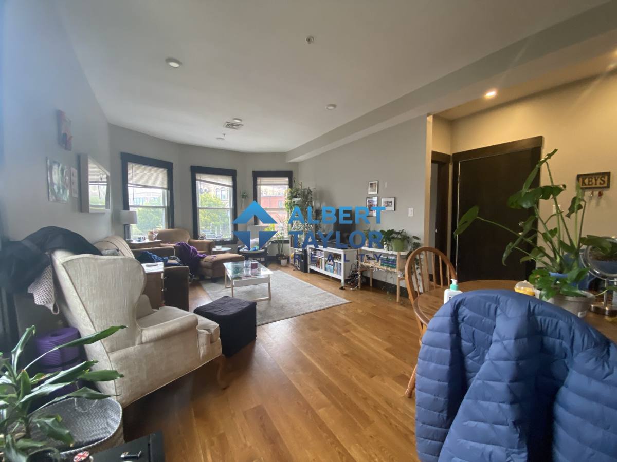 Apartment for rent at 46 Creighton St #3, Jamaica Plain, MA 02130