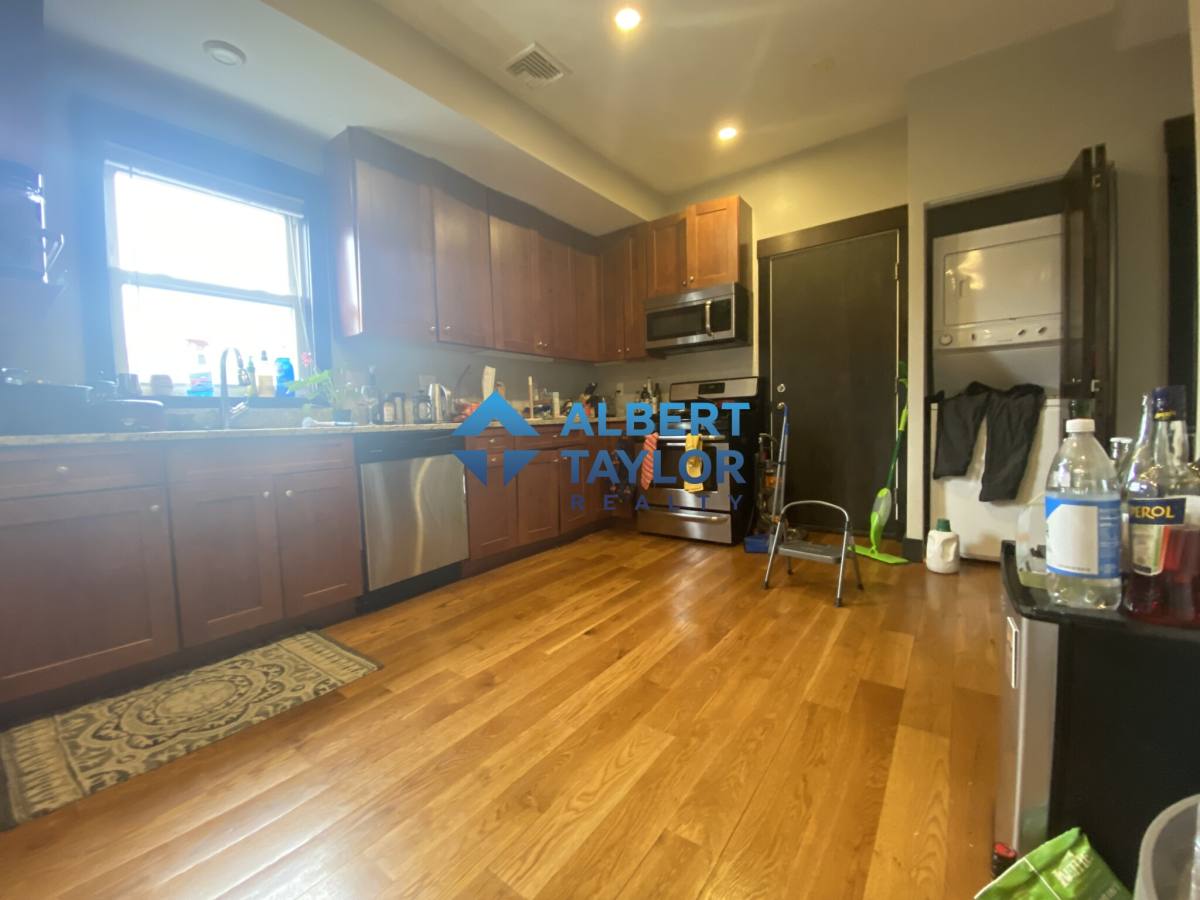 Apartment for rent at 46 Creighton St #3, Jamaica Plain, MA 02130