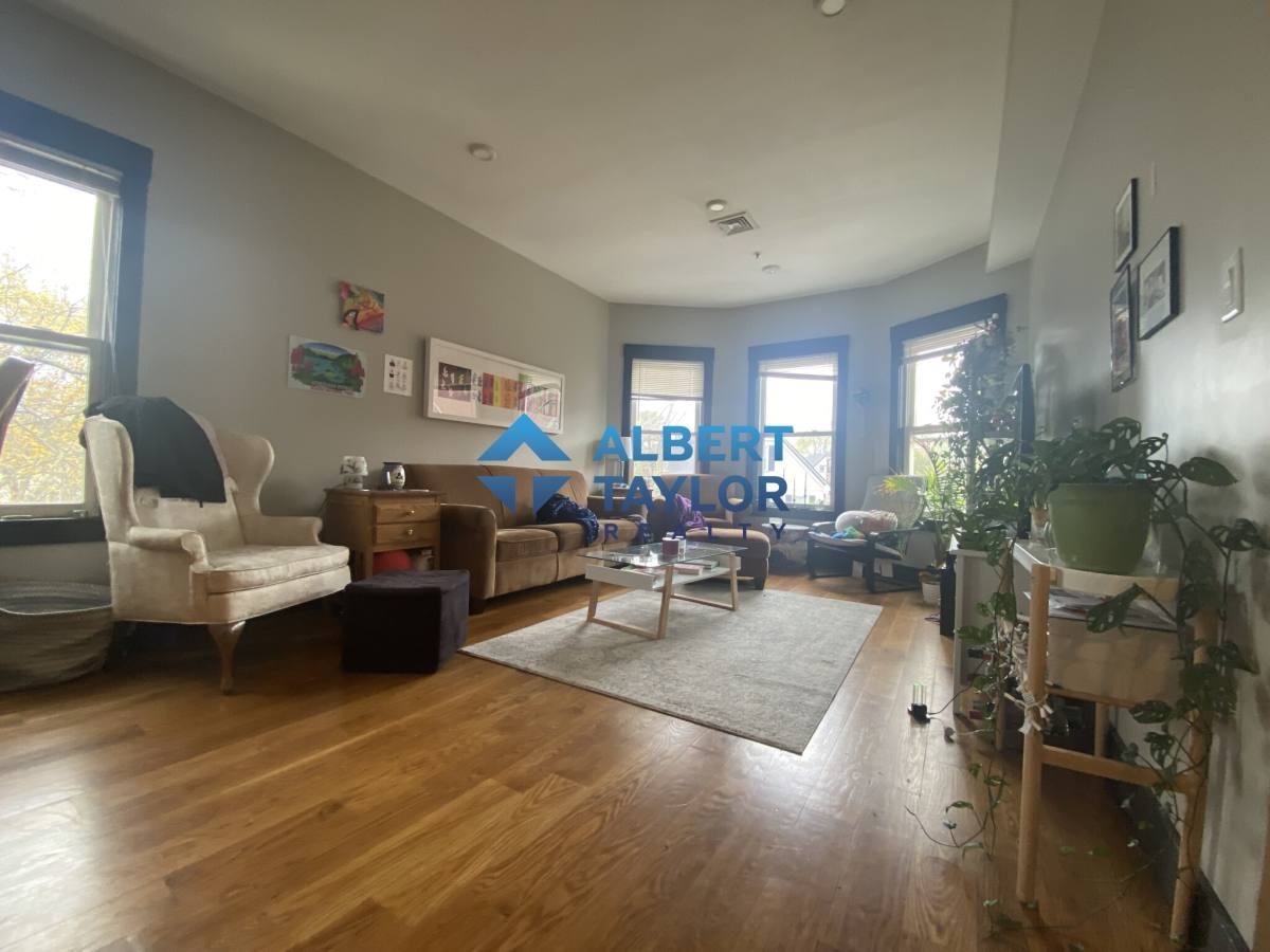 Apartment for rent at 46 Creighton St #3, Jamaica Plain, MA 02130