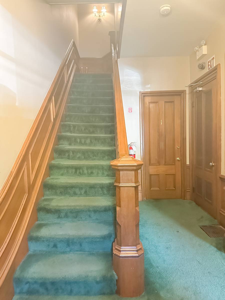 Apartment for rent at 319 Dartmouth St #1, Boston, MA 02116
