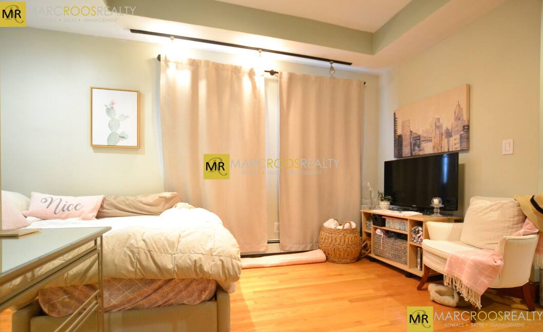 House for rent at 77 Easton St #1, Allston, MA 02134