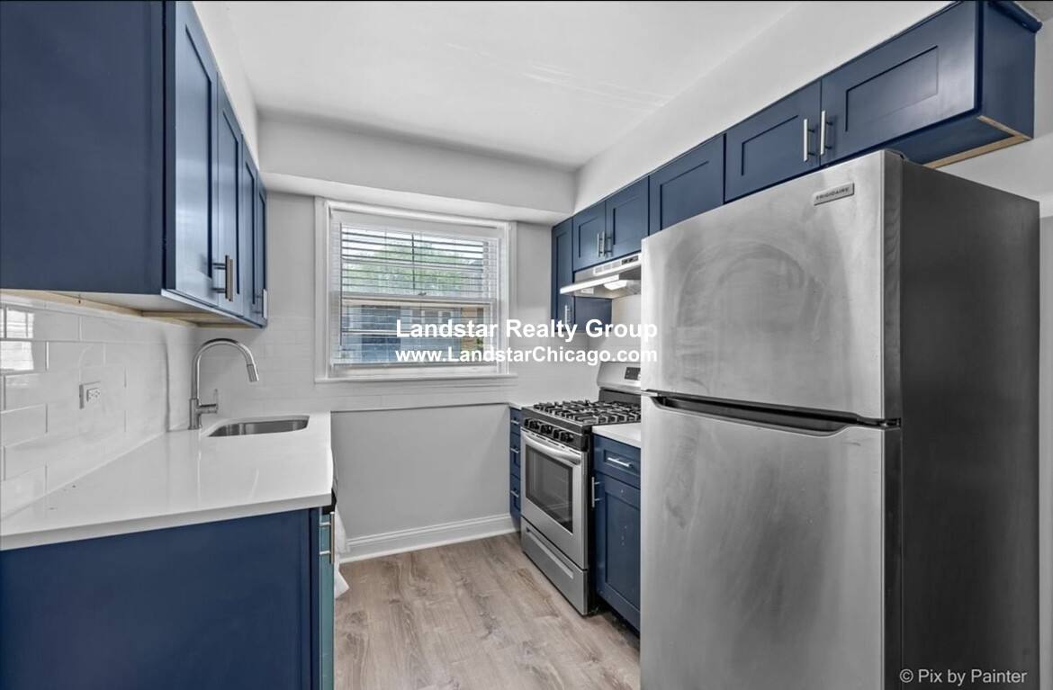 Apartment for rent at 2731 W Berwyn Ave #3, Chicago, IL 60625