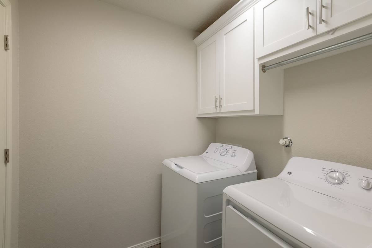 Townhouse for rent at 8801 Horizon Way NE, Albuquerque, NM 87113