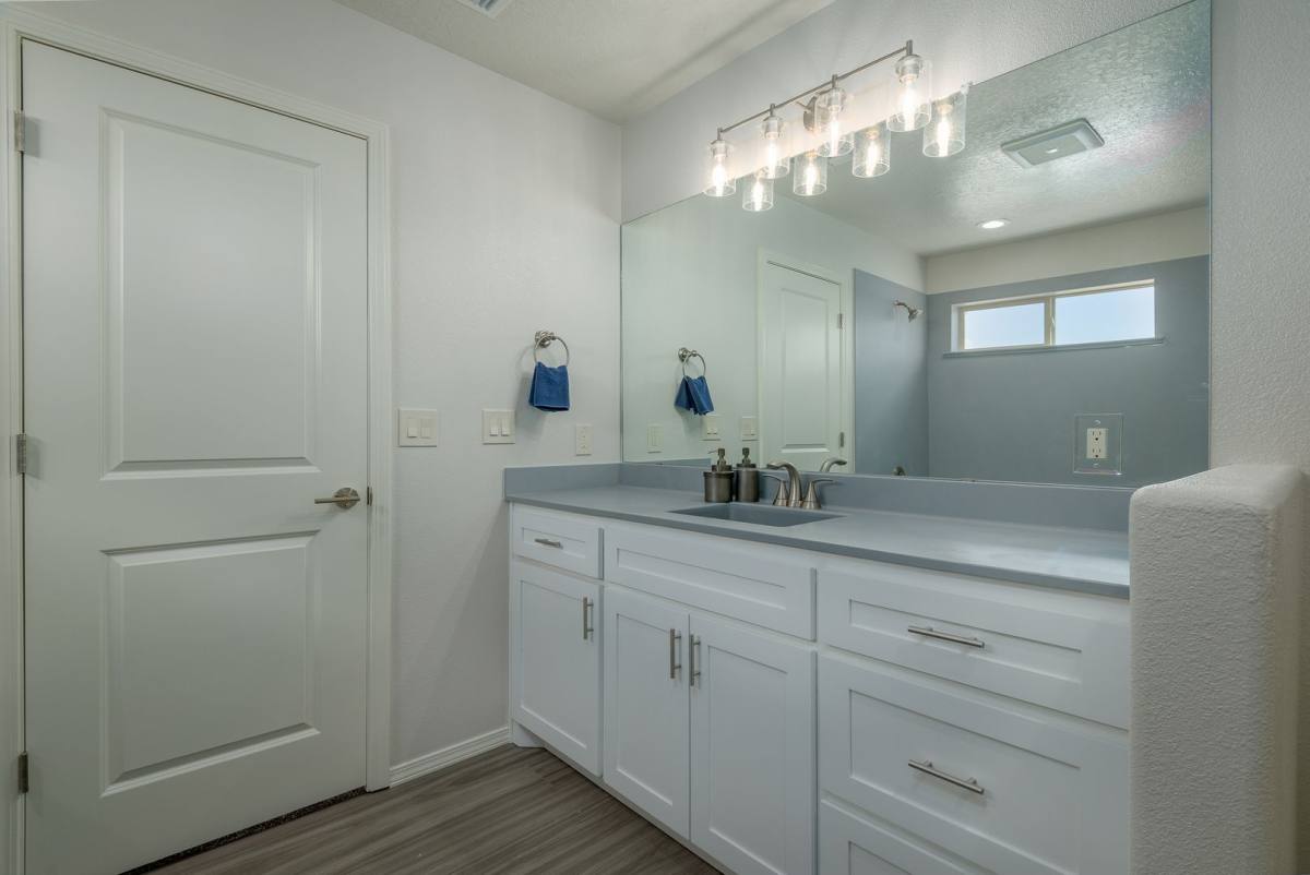 Townhouse for rent at 8801 Horizon Way NE, Albuquerque, NM 87113