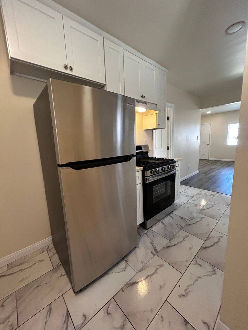 Apartment for rent at 710 Bradshawe Ave, Los Angeles, CA 90022