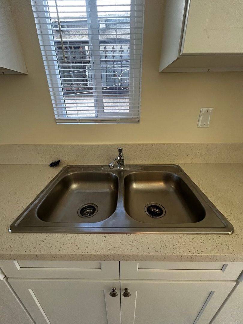 Apartment for rent at 710 Bradshawe Ave, Los Angeles, CA 90022