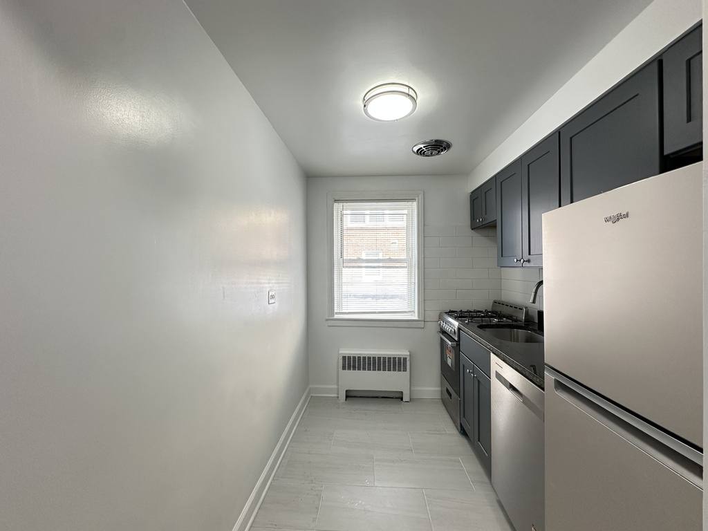 Apartment for rent at 6715 California #DNG, Chicago, IL 60645