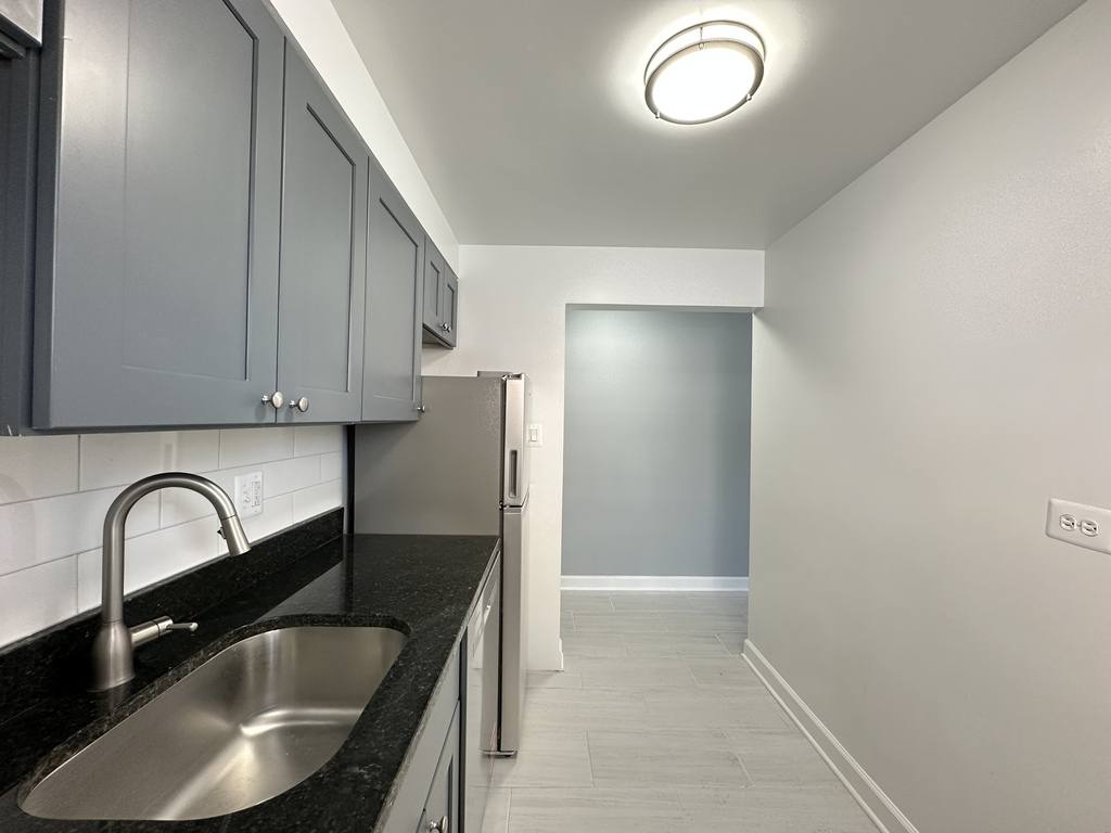 Apartment for rent at 6715 California #DNG, Chicago, IL 60645
