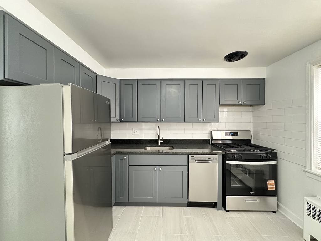 Apartment for rent at 6721 California #DWG, Chicago, IL 60645