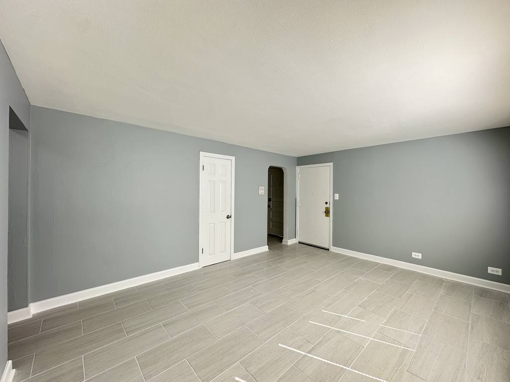 Apartment for rent at 6721 California #DWG, Chicago, IL 60645