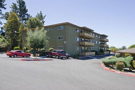 Apartment for rent at 22842 Vermont St, Hayward, CA 94541