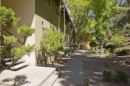Apartment for rent at 22842 Vermont St, Hayward, CA 94541