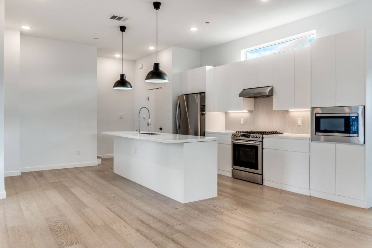 Condo for rent at 1505 N Garrett, Dallas, TX 75206