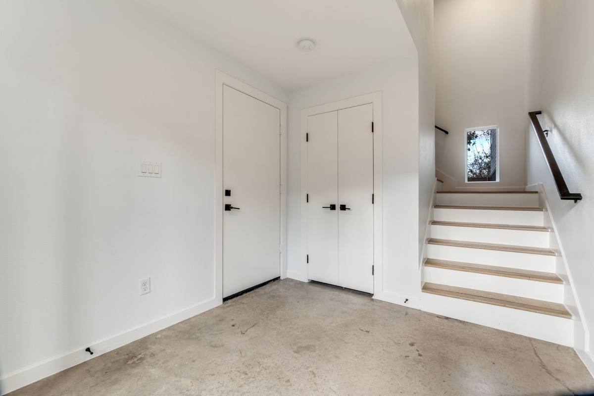 Condo for rent at 1505 N Garrett, Dallas, TX 75206