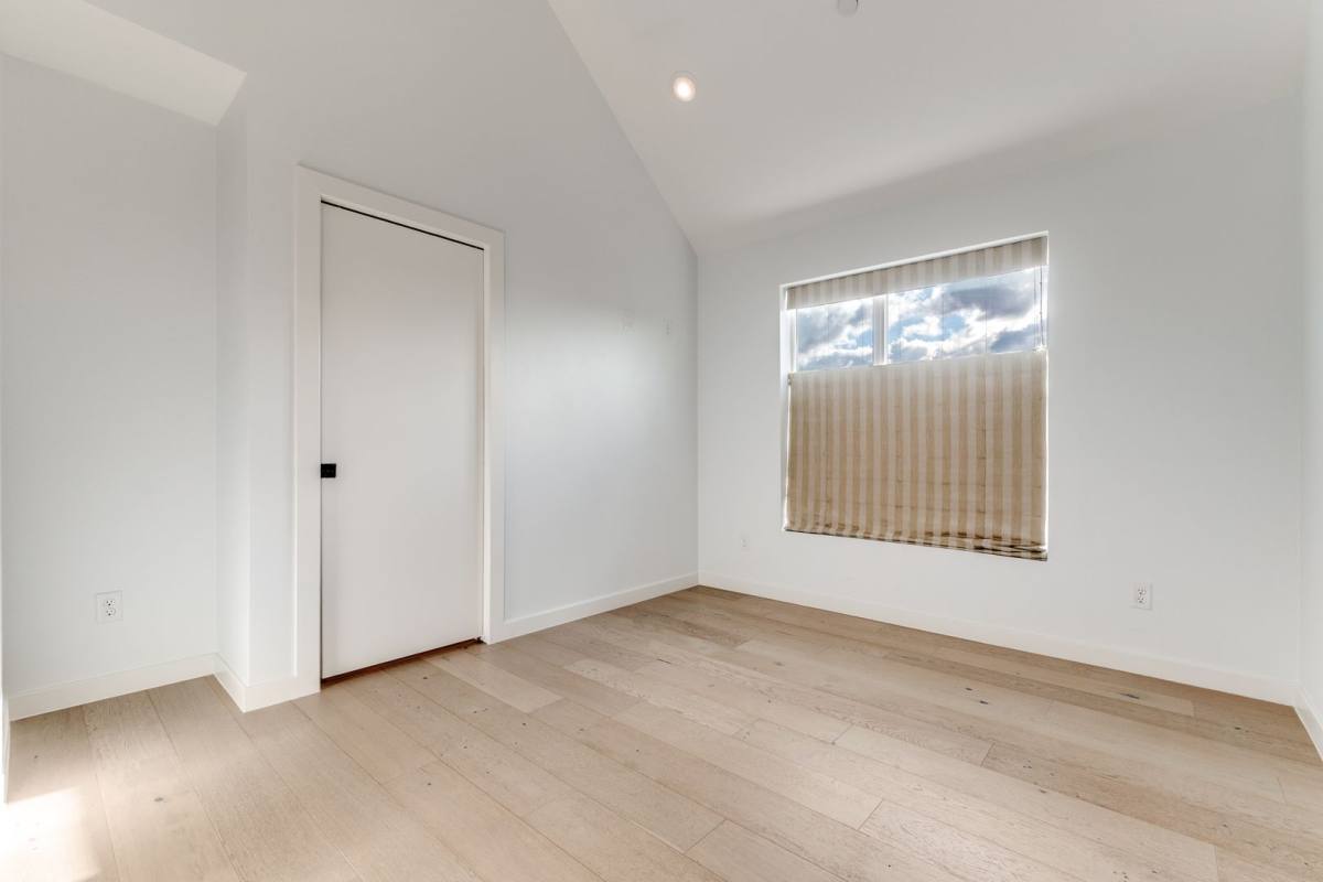 Condo for rent at 1505 N Garrett, Dallas, TX 75206
