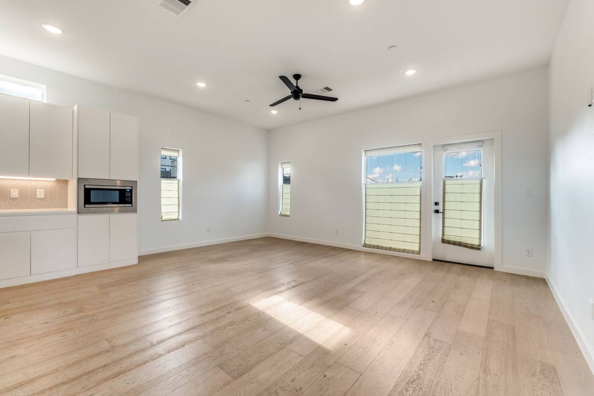Condo for rent at 1505 N Garrett, Dallas, TX 75206