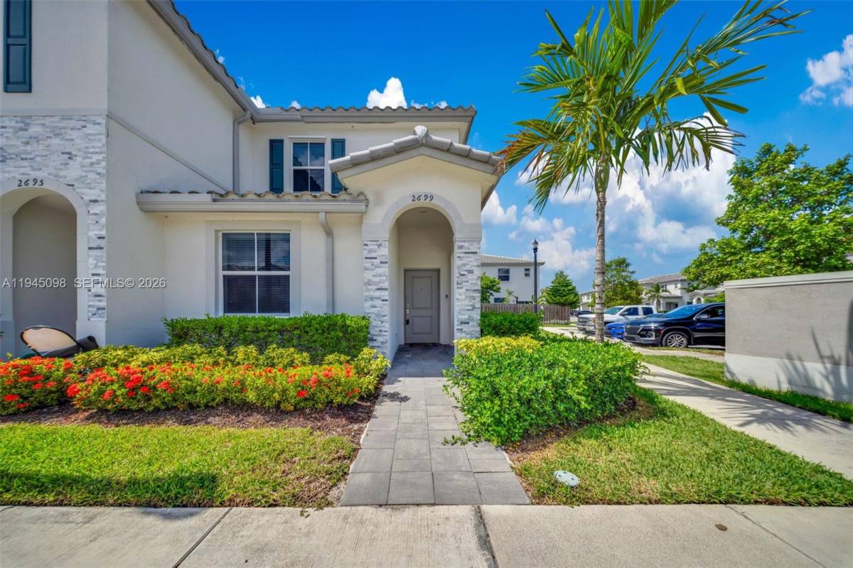 Townhouse for rent at 2699 SE 19th St, Miami, FL 33157