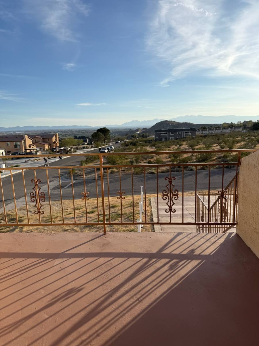 Apartment for rent at 16321 Siskiyou Rd #6, Apple Valley, CA 92307