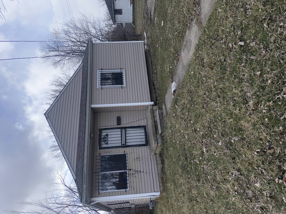 House for rent at 3221 Burgess St, Flint, MI 48504
