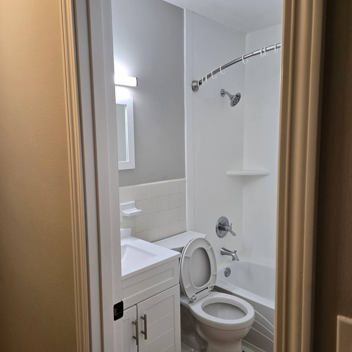 Apartment for rent at 1230 7th St W #4, Saint Paul, MN 55102
