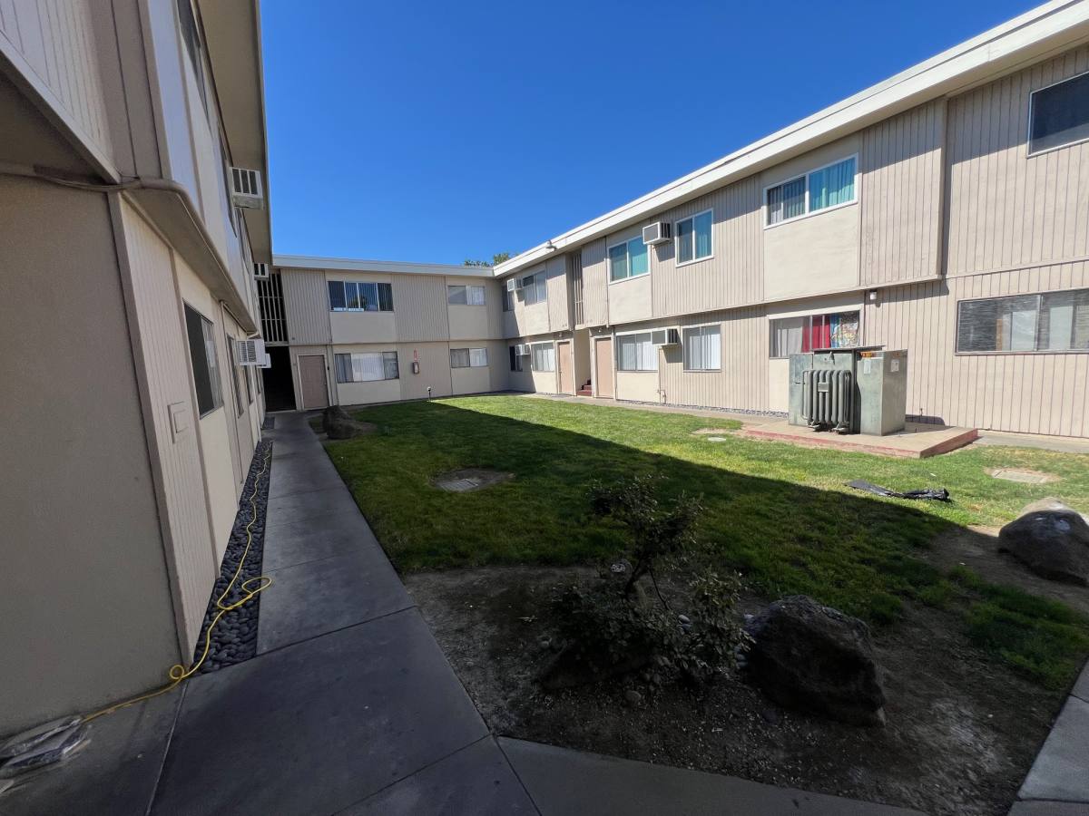 Apartment for rent at 2383 Arden Way #6, Sacramento, CA 95825