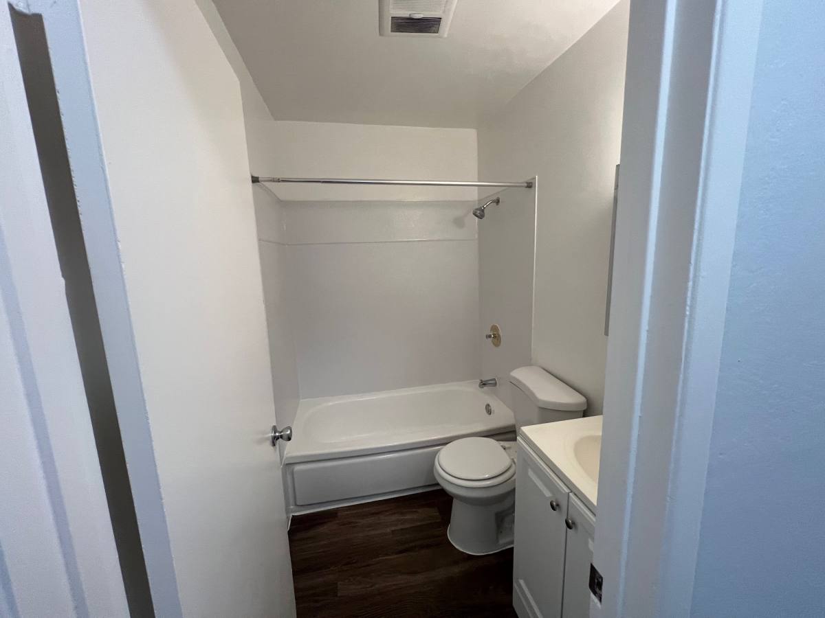 Apartment for rent at 2383 Arden Way #6, Sacramento, CA 95825