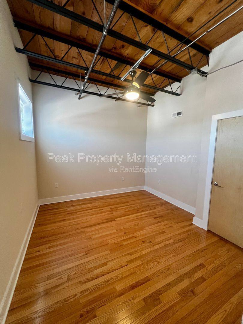 Apartment for rent at 2709 W Broad St #1, Richmond, VA 23220
