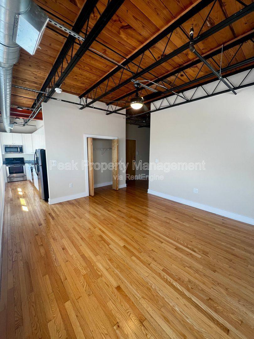 Apartment for rent at 2709 W Broad St #1, Richmond, VA 23220