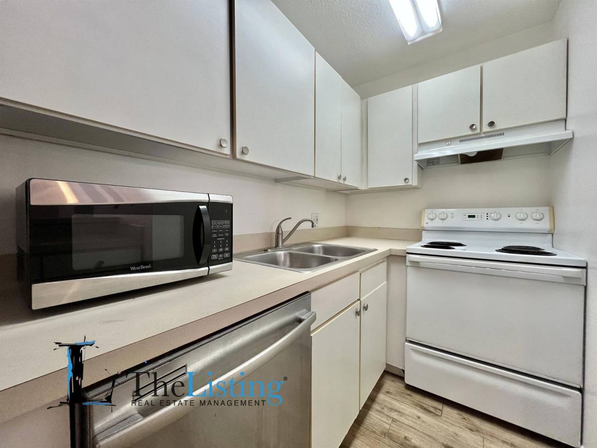 Condo for rent at 9126 Lake Chase Island Way, Tampa, FL 33626