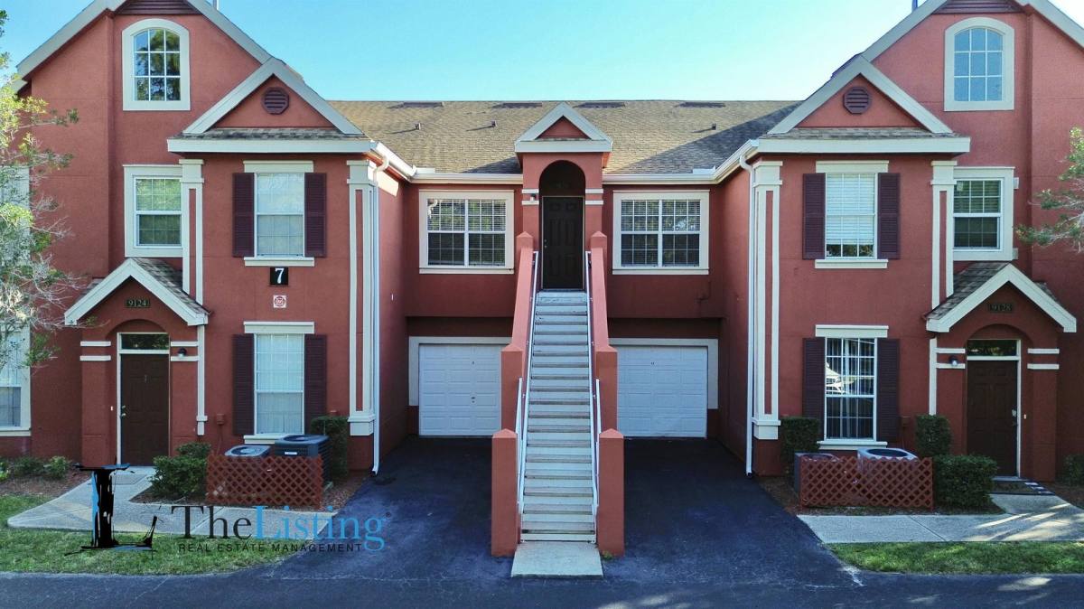 Condo for rent at 9126 Lake Chase Island Way, Tampa, FL 33626