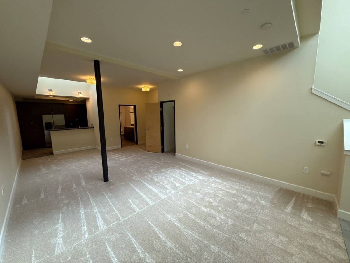 Apartment for rent at 160 Liberty St NE #305, Salem, OR 97301
