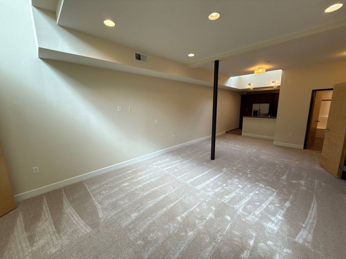 Apartment for rent at 160 Liberty St NE #305, Salem, OR 97301