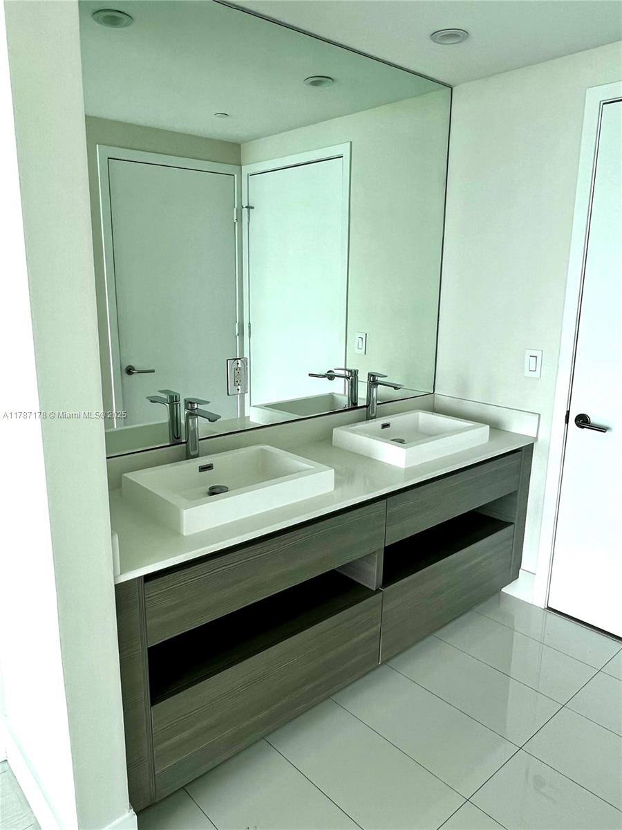Apartment for rent at 460 NE 28th St #1606, Miami, FL 33137