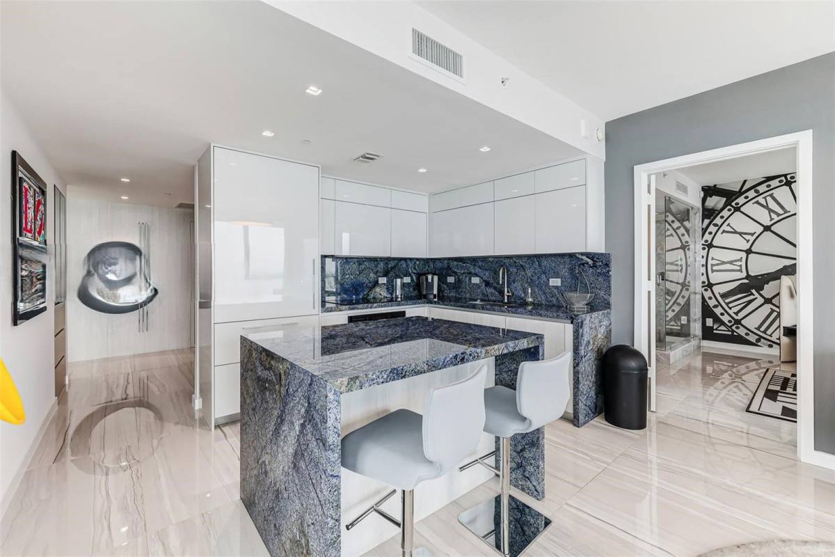Apartment for rent at 3131 NE 7th Ave #4001, Miami, FL 33137