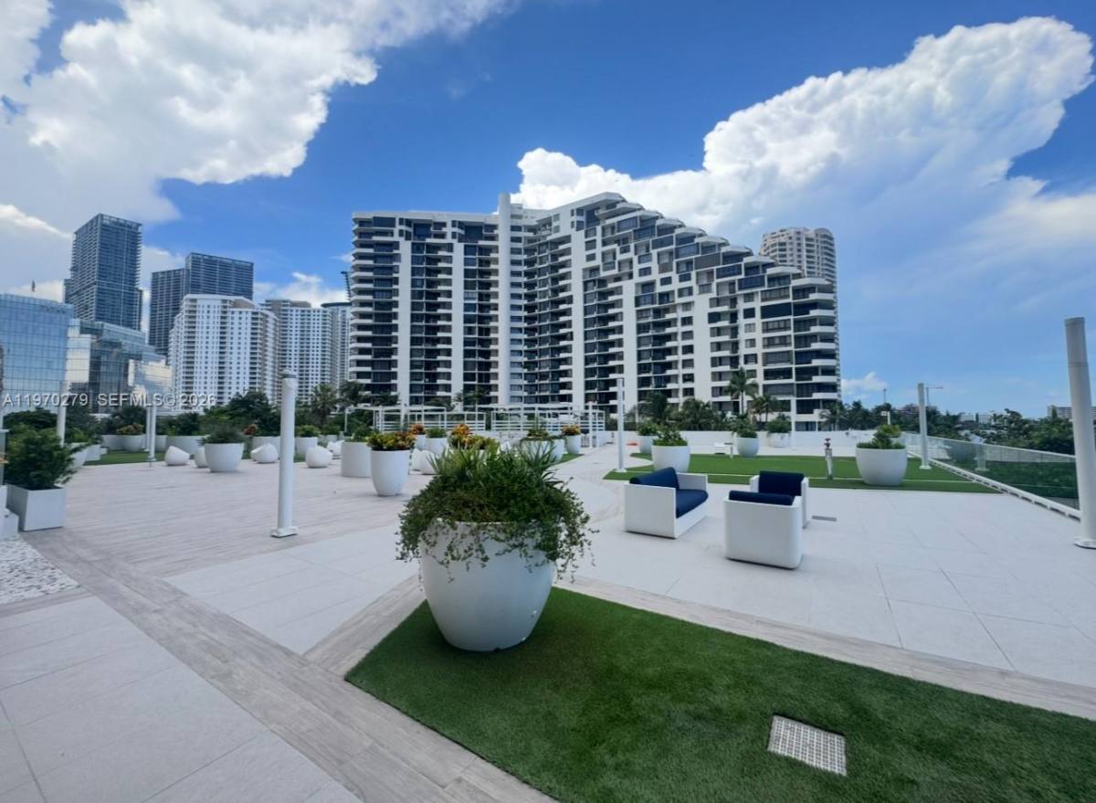 Apartment for rent at 770 Claughton Island Dr #1013, Miami, FL 33131