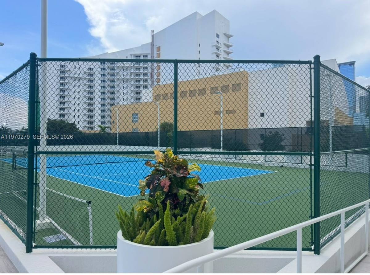 Apartment for rent at 770 Claughton Island Dr #1013, Miami, FL 33131