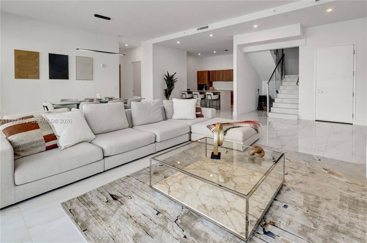 Condo for rent at 17550 Collins Ave #PH2, North Miami Beach, FL 33160