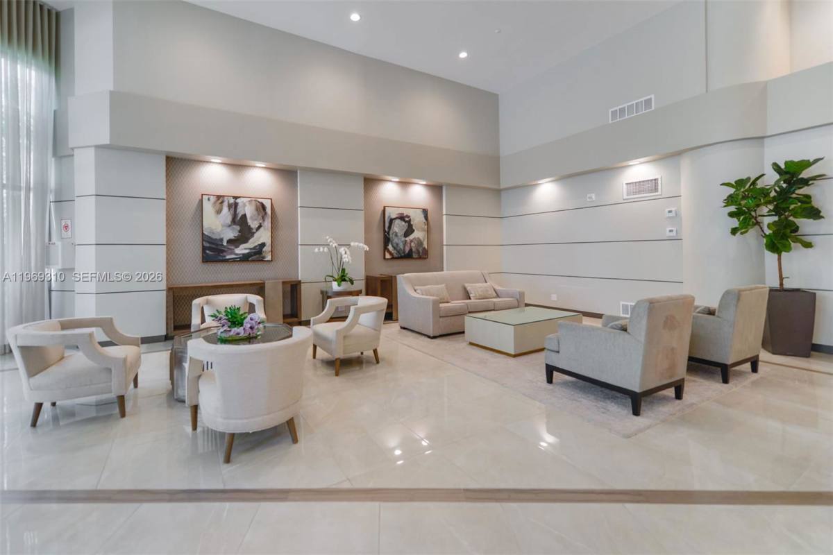 Apartment for rent at 19195 NE 36th Place #2707, Miami, FL 33180