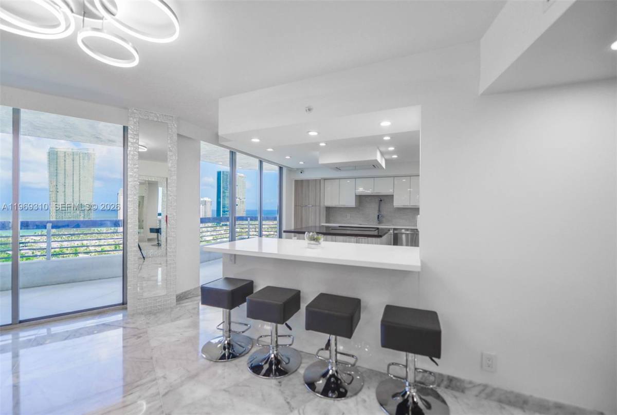 Apartment for rent at 19195 NE 36th Place #2707, Miami, FL 33180