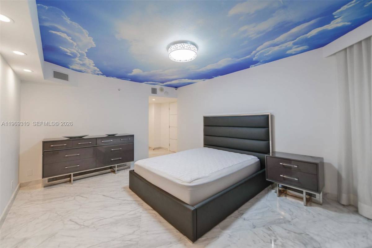 Apartment for rent at 19195 NE 36th Place #2707, Miami, FL 33180