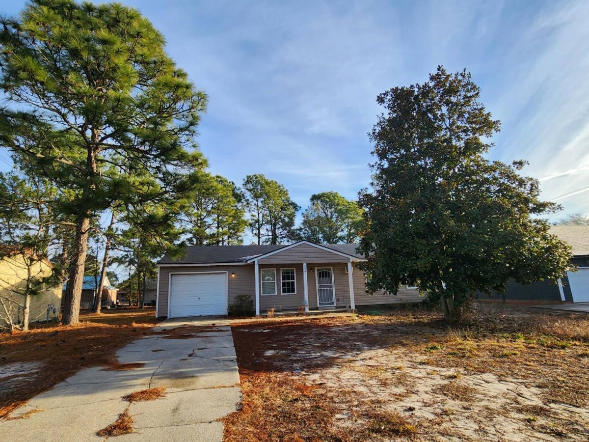 House for rent at 408 Sheila St, Hope Mills, NC 28348