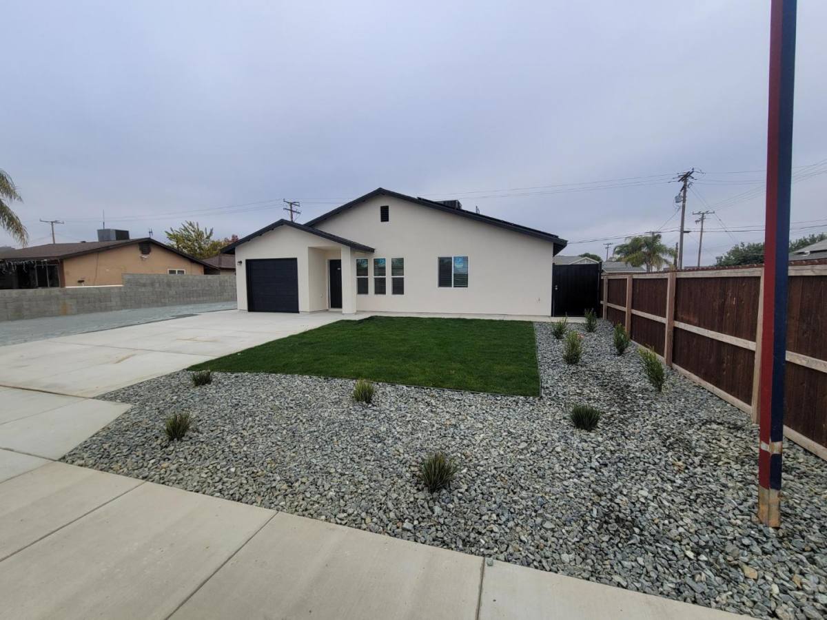 House for rent at 1800 Dover St, Delano, CA 93215