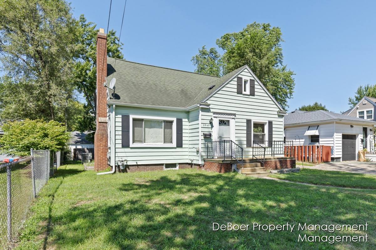 House for rent at 2945 Roosevelt Rd, Muskegon, MI 49441